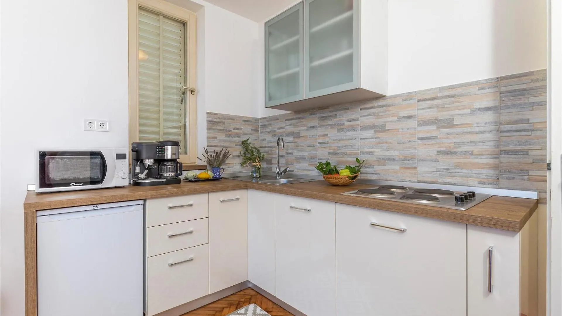2 Bedroom Awesome Apartment In Icici 0*,  Croatia