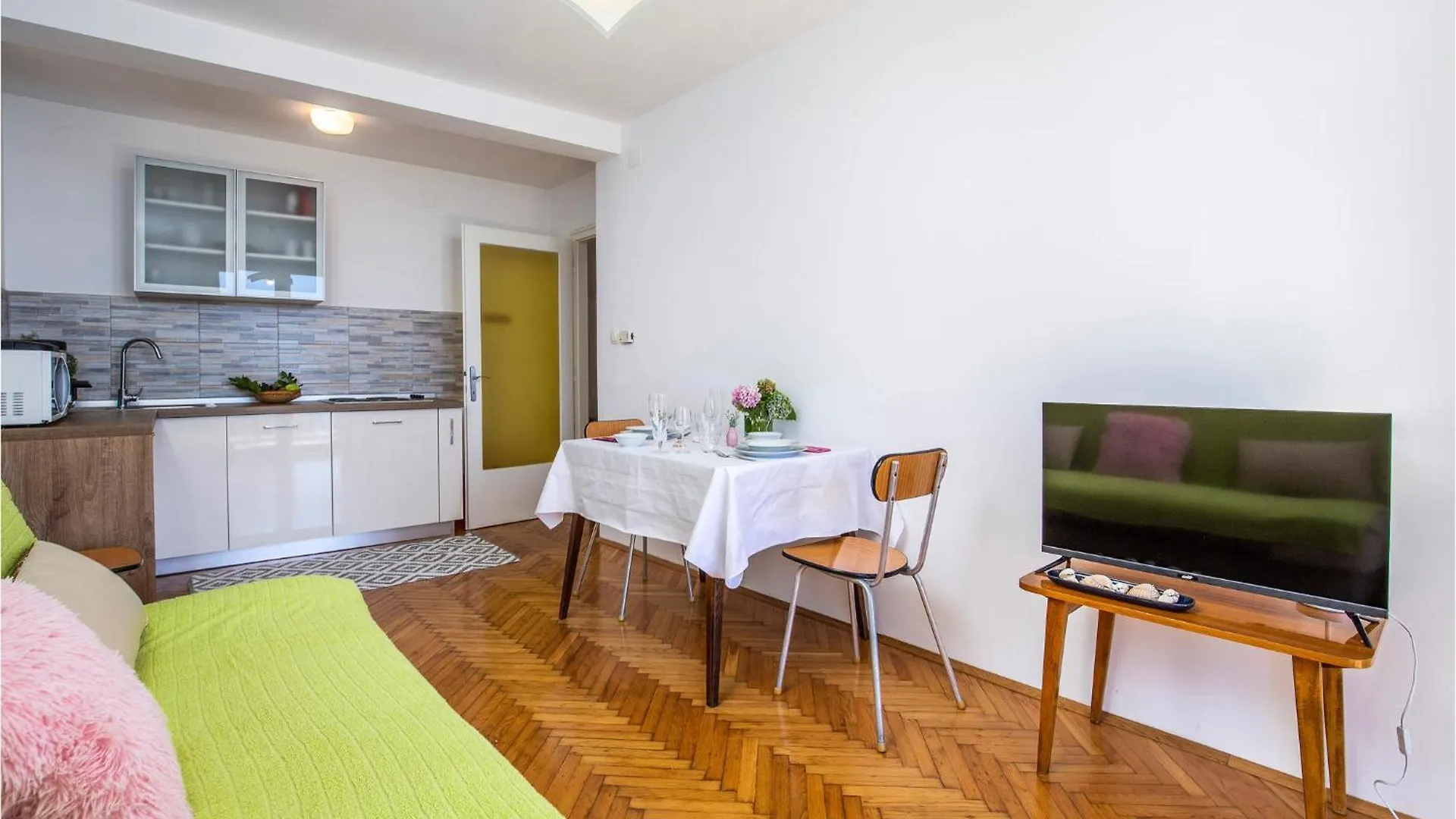 2 Bedroom Awesome Apartment In Icici 0*,  Croatia